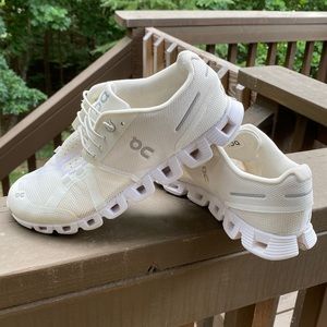 On Cloud tennis shoes